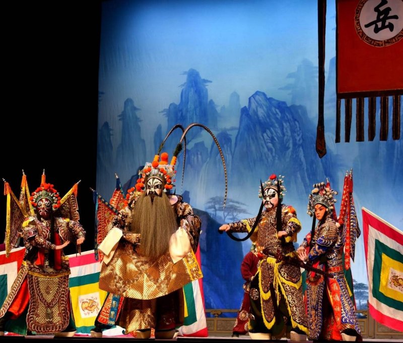 京剧中青年教师传承展演和教学展示在梅兰芳大剧院举行(图1)