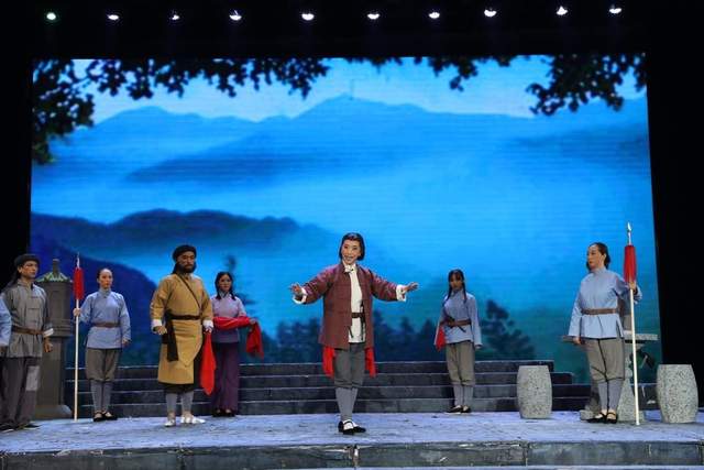 艺术的盛会 市民的节日——第十届湖北省黄梅戏艺术节综述(图3)